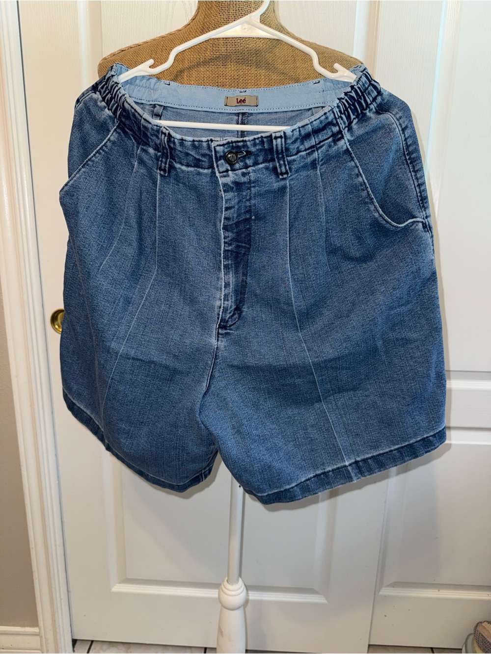 Lee vintage Women's Blue Elastic-Waist Denim Shorts